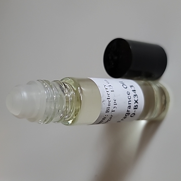 BBW: Blueberry Sugar Type Body Oil - 1/3 oz. - Rollerball - Picture 2 of 2